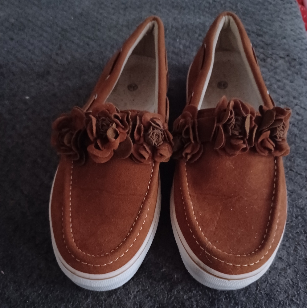 Brown Floral Loafers